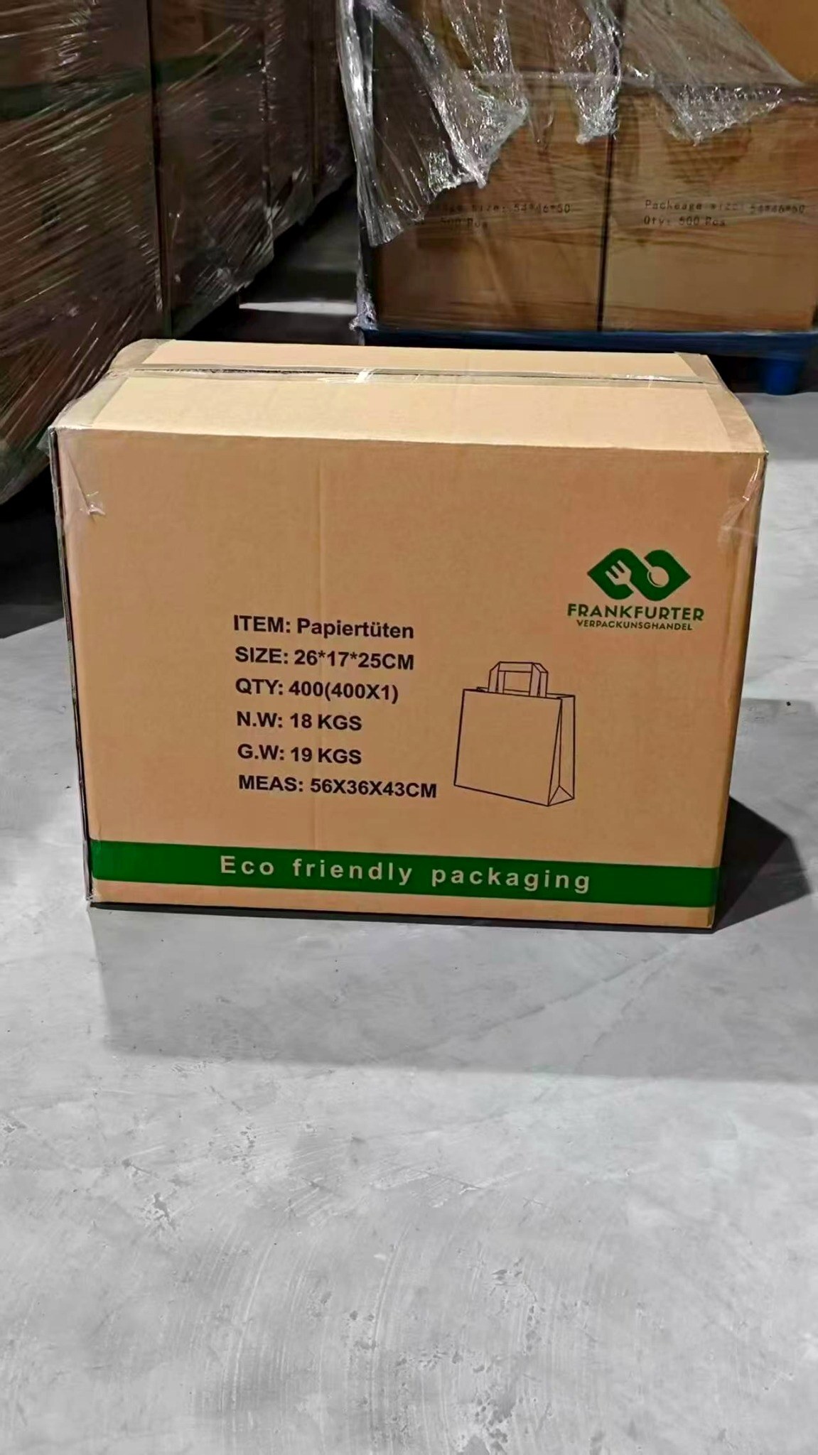 Karton mit Papiertüten und Frankfurter Verpackungshandel Logo